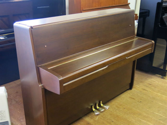 YAMAHA 雅马哈M1 M1