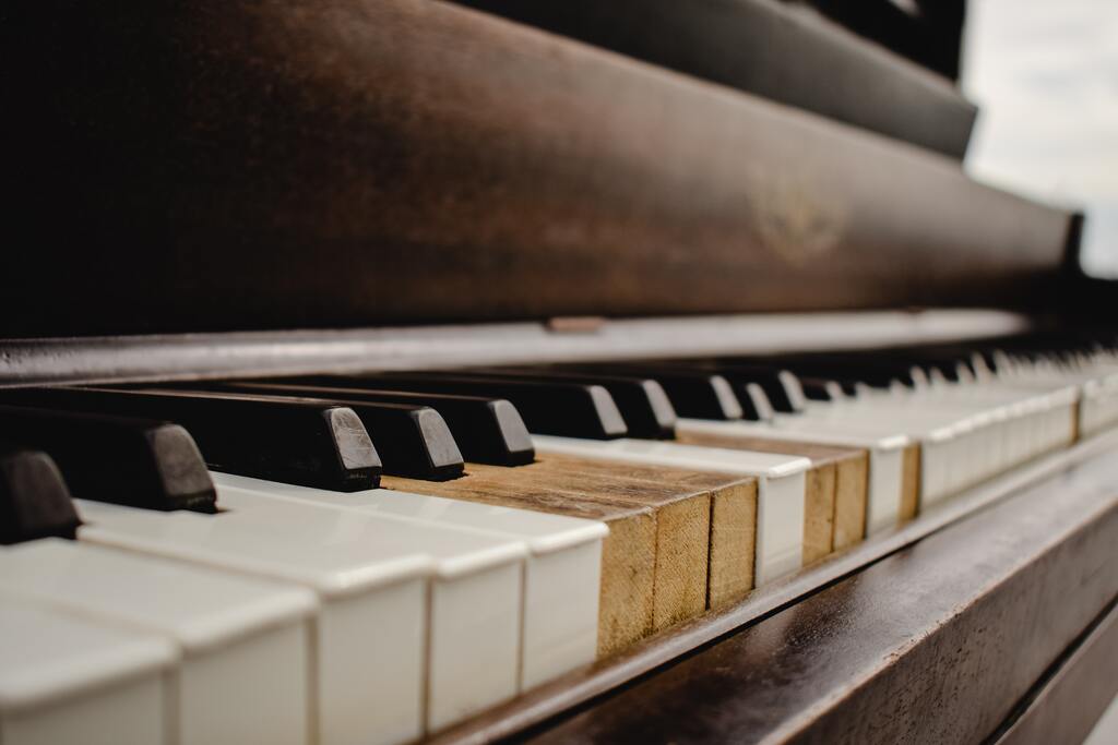 柏通乐器教你如何判断您的旧钢琴是否值得修复