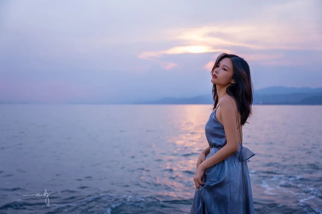 抖音常用背景音乐《Last Reunion》钢琴谱