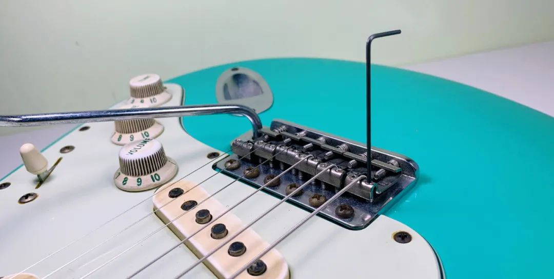 Fender乐器调校手册之电吉他琴弦的高度设置